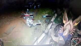 Travesti ruiva e an&atilde;o neg&atilde;o&comma; fodendo o urso peludo&comma; um magrelo&comma; e uma galinha